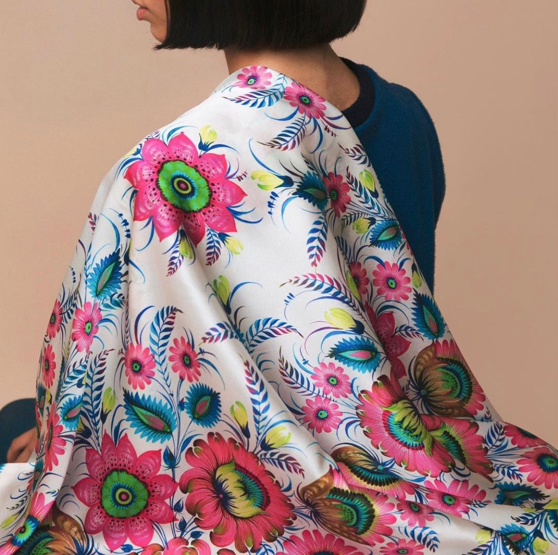 Wrap “Dawn”, white