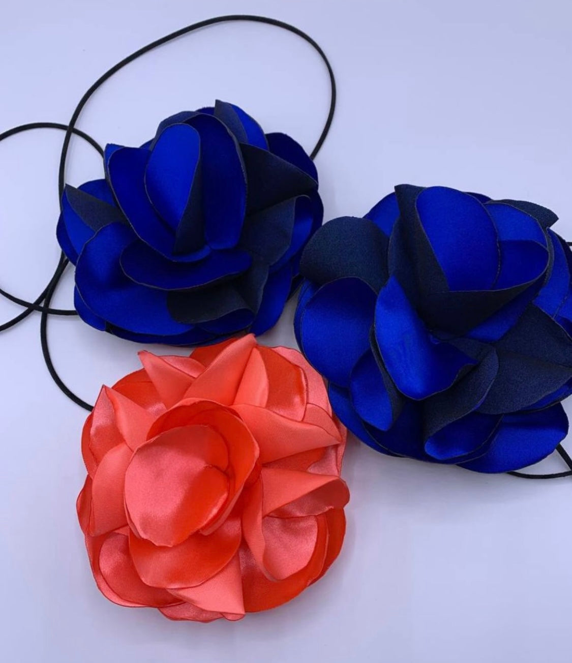 Accessory silk flower with ties (blue)