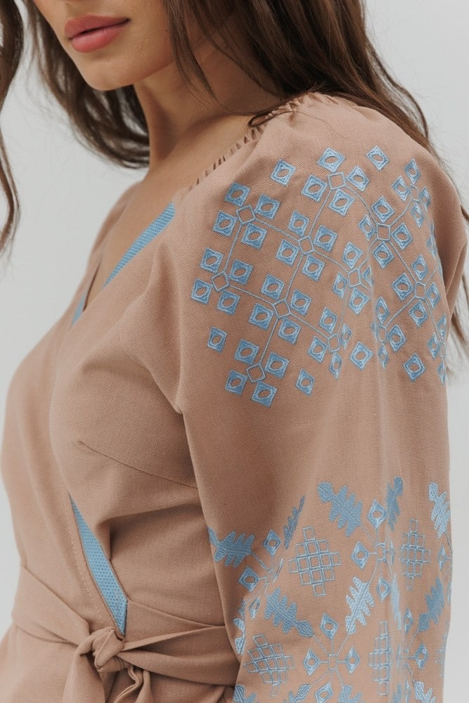 Embroidered blouse “Kimono”, beige/blue