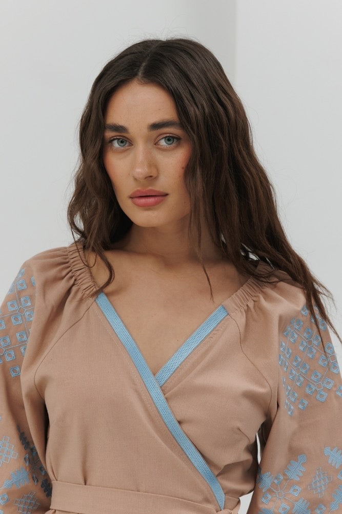 Embroidered blouse “Kimono”, beige/blue