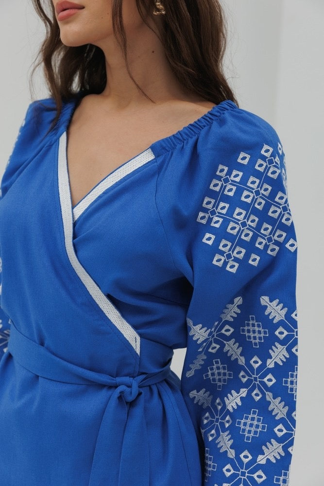 Embroidered blouse “Kimono”, blue/white