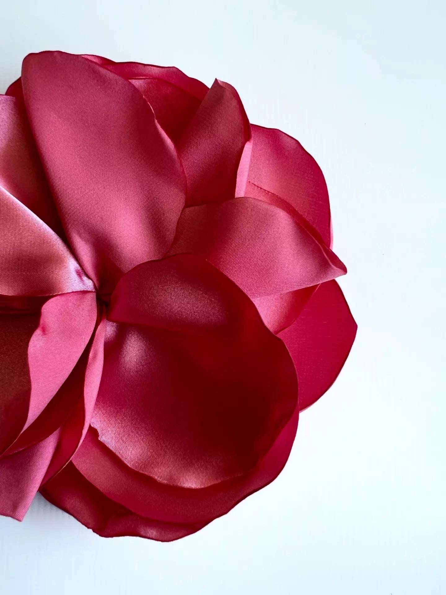 Accessory silk flower with ties (pink)